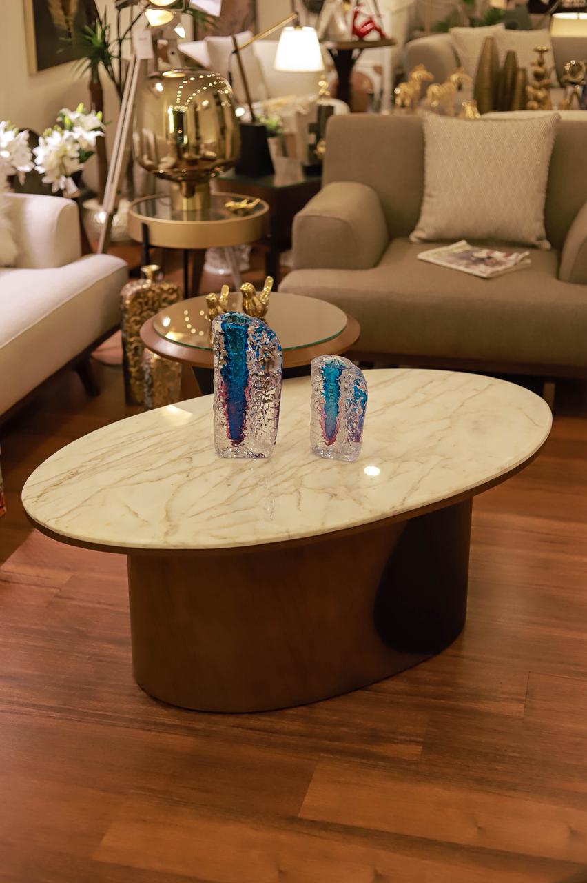 OVAL TABLE