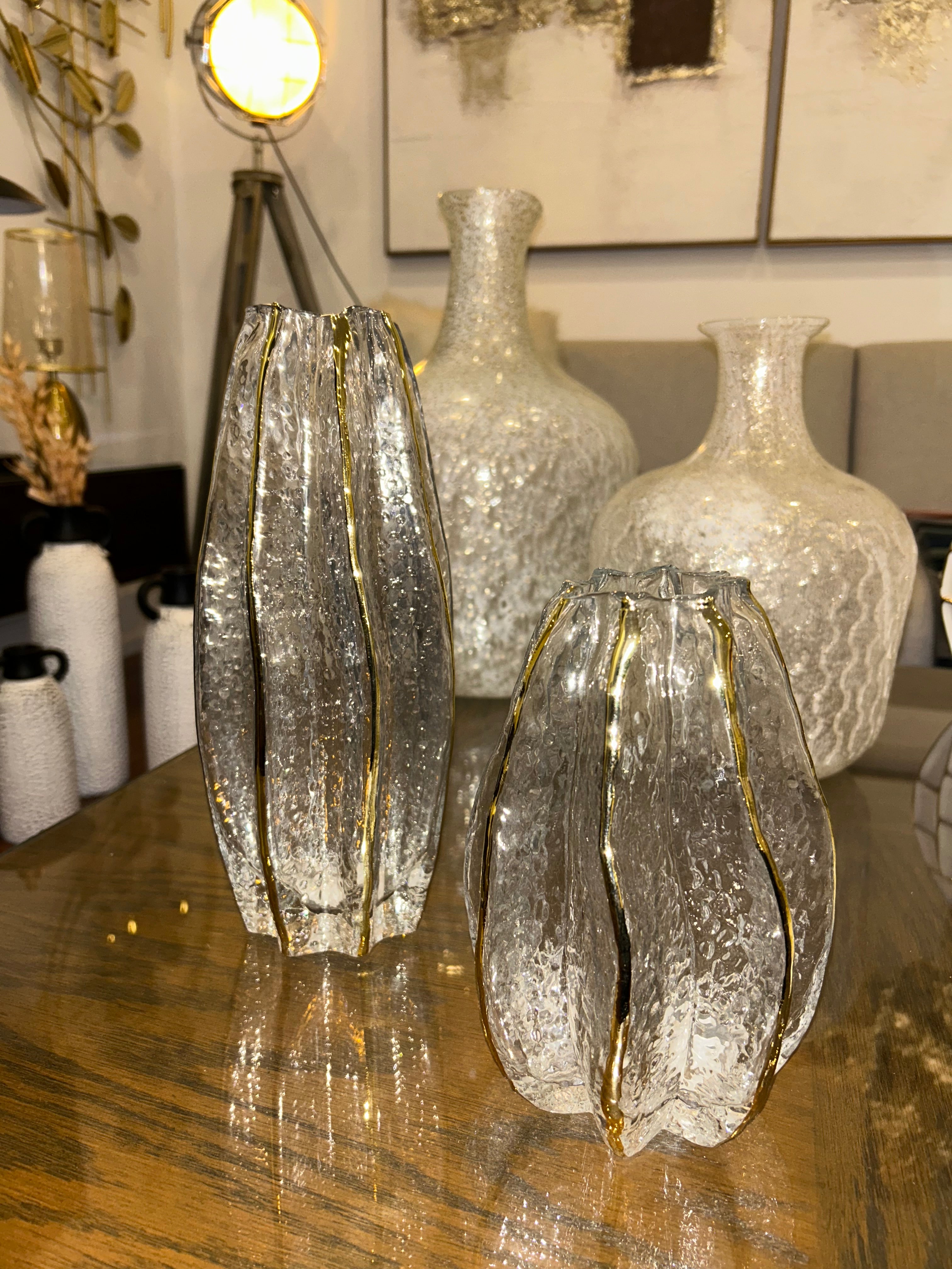 Set of 2 vases