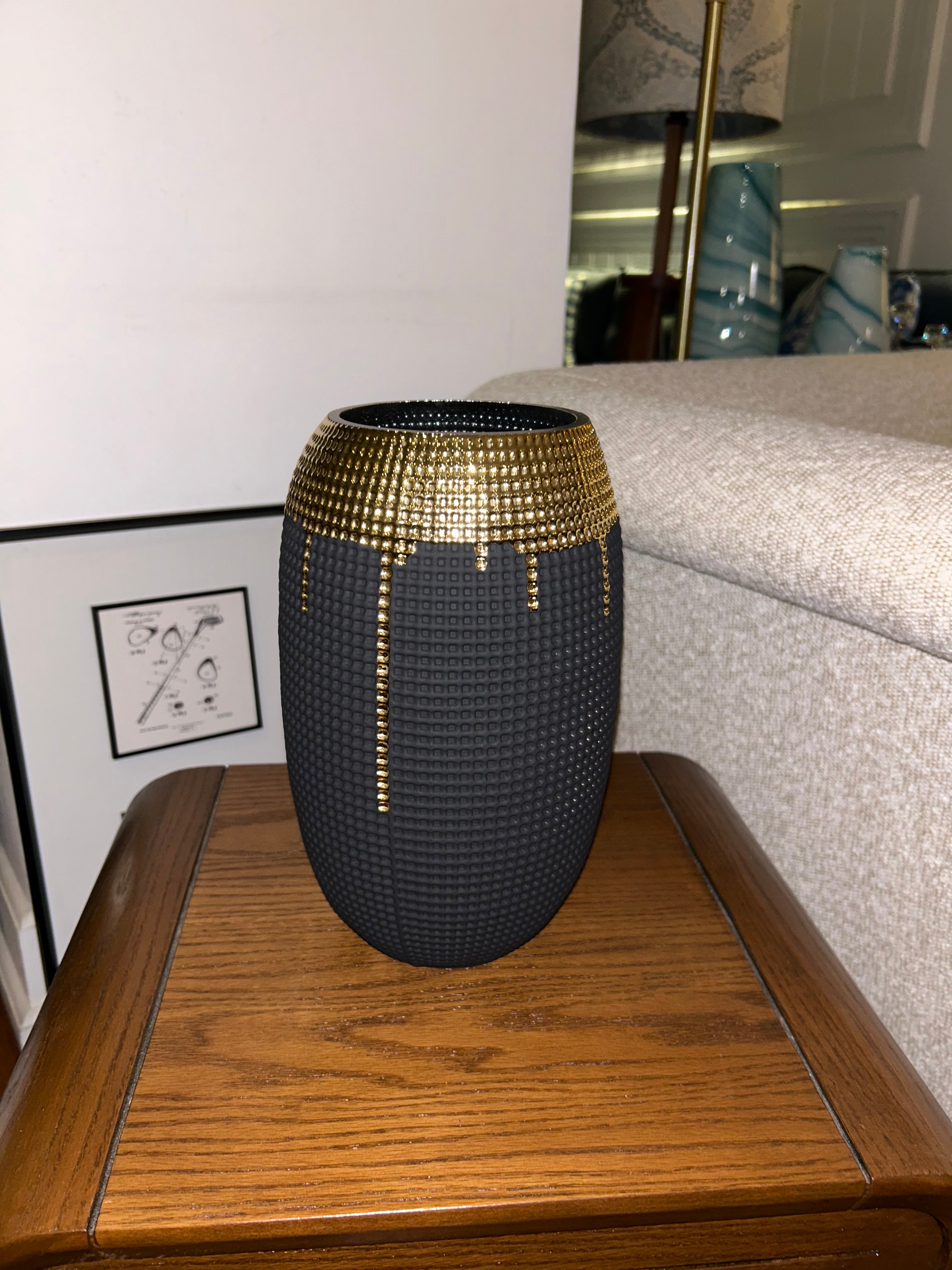 BLACK X GOLD VASE