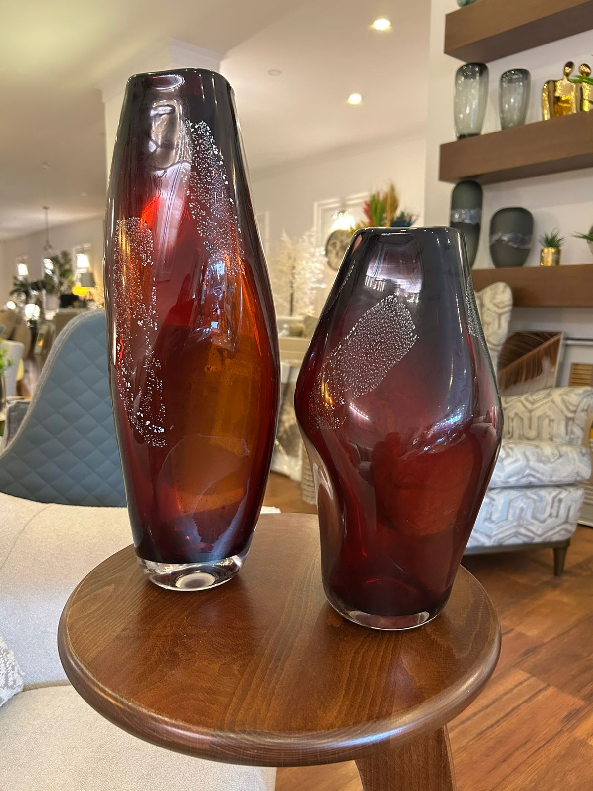 Set of 2 burgundy murano vases